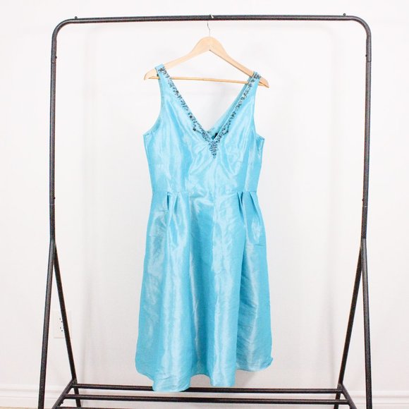 Bests & Adam Dress - Picture 3 of 8